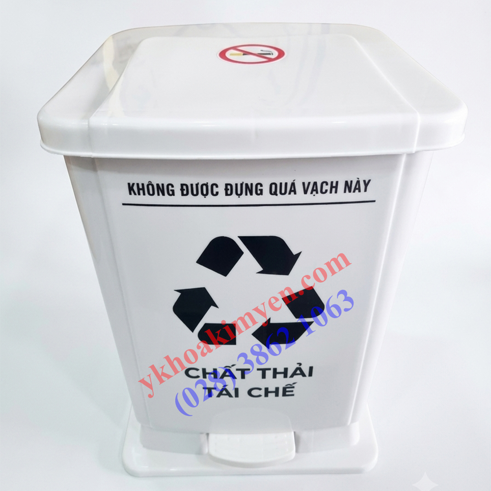 Thùng rác màu trắng 15 lít Thùng rác màu trắng 15 lít