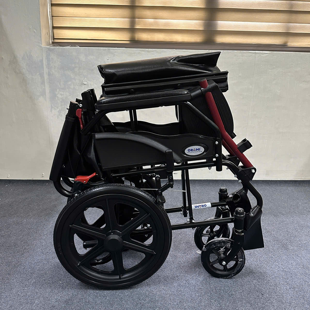 Xe lăn vành đúc có phanh Oromi XL-82-16PVC Xe lăn vành đúc có phanh Oromi XL-82-16PVC