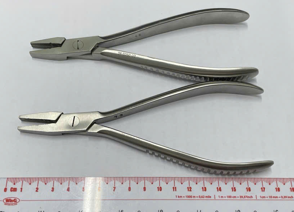 Kìm rút đinh phẫu thuật 17cm Hilbro 26.0250.01 Kìm rút đinh phẫu thuật 17cm Hilbro 26.0250.01