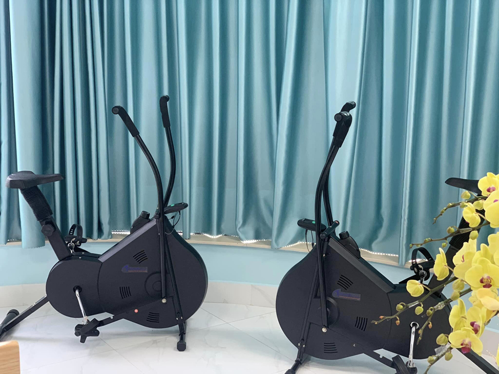 Xe tập thể dục Exercise Bike K820 Xe tập thể dục Exercise Bike K820